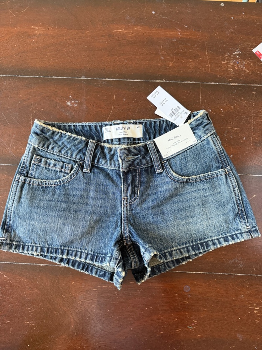 Hollister Women's Denim Shorts 000
